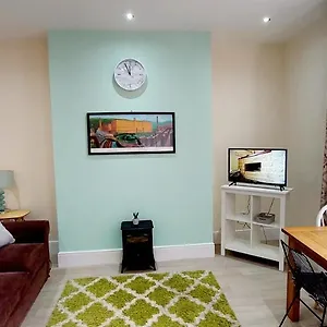 Beautiful 1-bed In Shipley , Shipley (West Yorkshire) United Kingdom